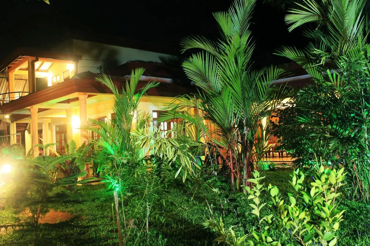 Hotel Bejewelled Sigiriya Guest house